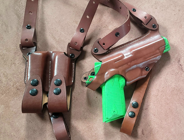 Picture of TAN LEATHER HORIZONTAL SHOULDER HOLSTER FOR BERETTA F92