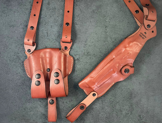 Picture of ARMADILLO AMBIDEXTROUS VERTICAL SHOULDER HOLSTER FOR Beretta F92/96 MODELS